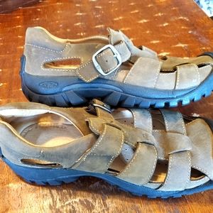 Keen Leather Fisherman Sandals Y6/W8